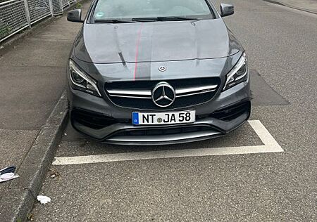 Mercedes-Benz CLA 45 AMG Mercedes-AMG CLA 45 4MATIC Coupé LED/Pano/Kamera