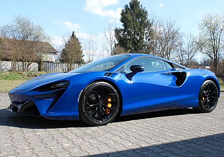 McLaren Artura MY25!!! NP. 298000€