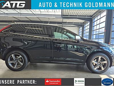Volvo XC60 D4 MOMENTUM R-DESIGN LEDER NAVI XENON SHZ