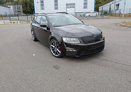 Skoda Octavia 2.0 TDI DSG RS Combi RS Pano AHK