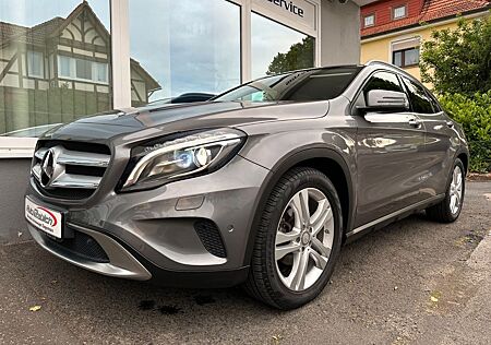 Mercedes-Benz GLA 200 Urban 7G-DCT +Pano+Xenon+Ambi+PTS+