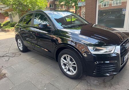 Audi Q3 2.0 TDI S tronic quattro -