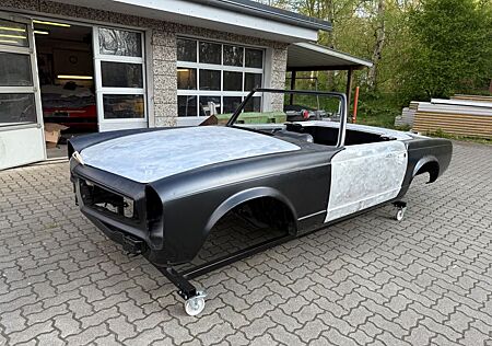 Mercedes-Benz SL 230 Pagode 230SL - entlackt und KTL beschichtet