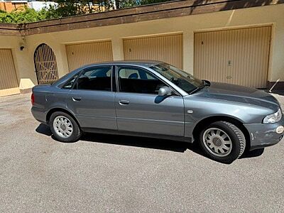Audi A4 1.6 -