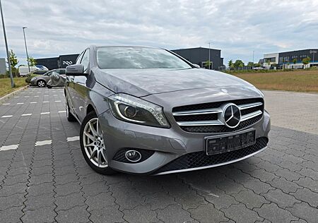 Mercedes-Benz A 250 SPORT,,AUTOM,T.LEDER,NAVI,XENON,R.KAMERA