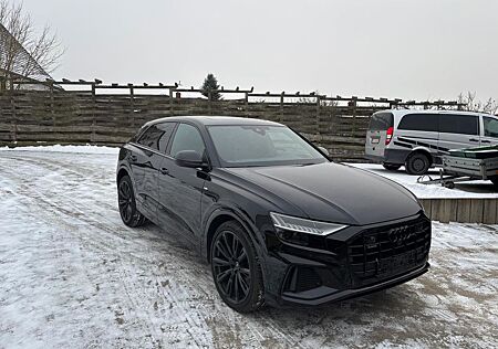 Audi Q8 50 TDI quattro competition plus