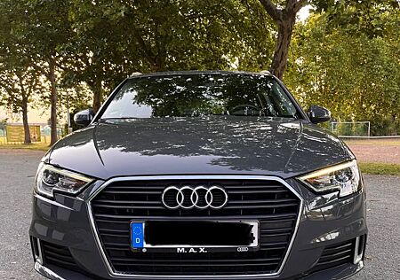 Audi A3 35 TFSI Sportback Sport Xenonlicht Navi AHK