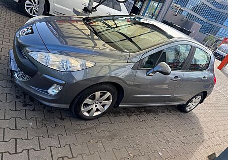 Peugeot 308 Tendance 120 VTi Tendance NEU TÜV