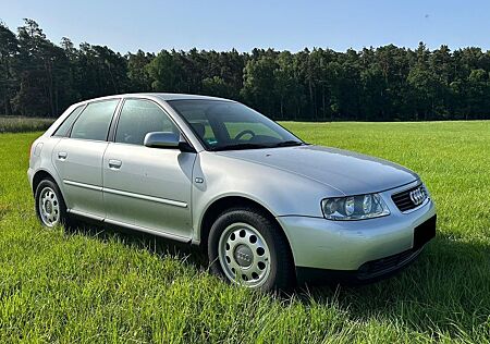 Audi A3 1.6 Ambiente NUR 89 TK KLIMA TÜV 12 25