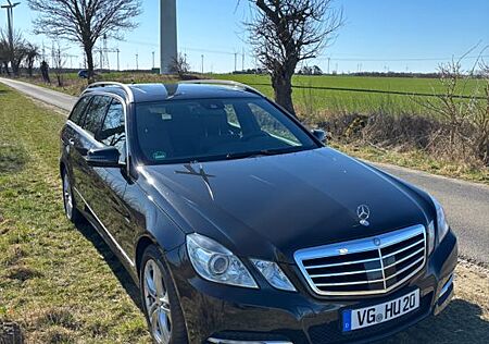 Mercedes-Benz E 250 CDI 4MATIC T B.E. AVANTGARDE Aut. AVAN...