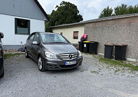 Mercedes-Benz B 170 -