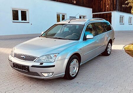 Ford Mondeo 2,0 Ghia Ghia