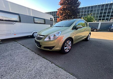 Opel Corsa D Edition / Klima