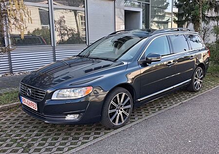 Volvo V70 D4 Momentum Geartr. Vollausstattung