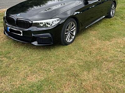 BMW 530d xDrive Touring M-Sport LED HUD Live Cockpit