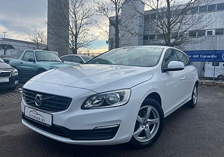 Volvo V60 Kombi Kinetic 2.0 D3 AHK-NAVI-PDC-Euro 6-LED