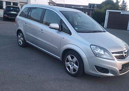 Opel Zafira B Family Plus