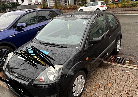 Ford Fiesta 1,3 51 kW Black Magic Black Magic