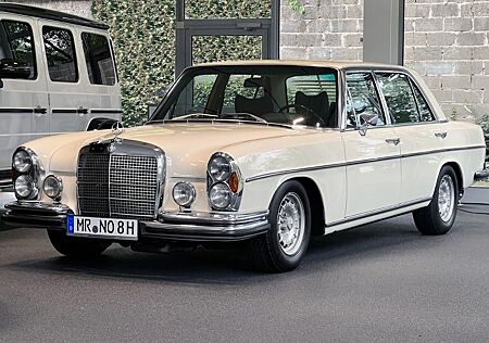 Mercedes-Benz 300 SEL 6.3