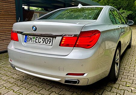 BMW 740d - TÜV Neu, Scheckheft gepflegt