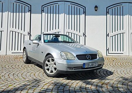 Mercedes-Benz SLK 200 -