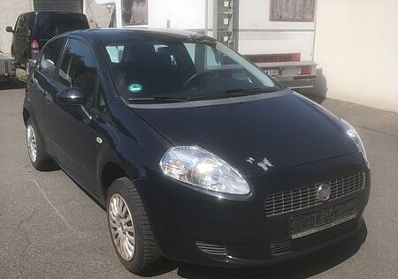Fiat Grande Punto 1.4 8V Dynamic/el.FH/TÜV/AU 05/2026