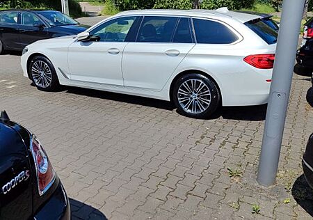 BMW 525d Touring A -Sport Line