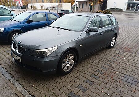 BMW 523i A touring -