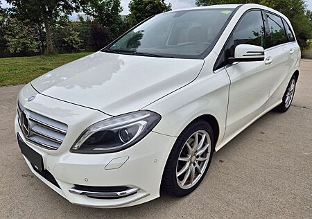 Mercedes-Benz B 200 B -Klasse *AUTOMATIK * 1.HAND * Bi-XENON