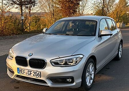 BMW 118i - Adaptive LED Sports. Sportlenkrad PDC SHZ
