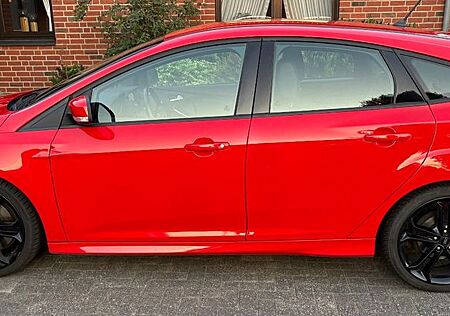 Ford Focus 2,0 EcoBoost ST Leder-Sport-Paket ST