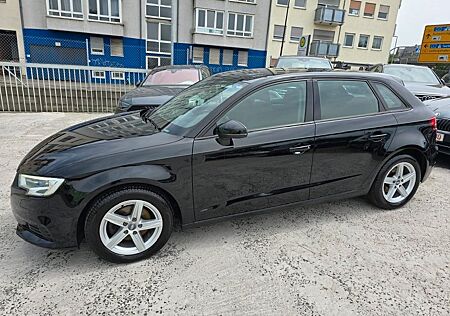 Audi A3 Sportback 1,4 TFSI ACT NAVI*AHK*PARKS