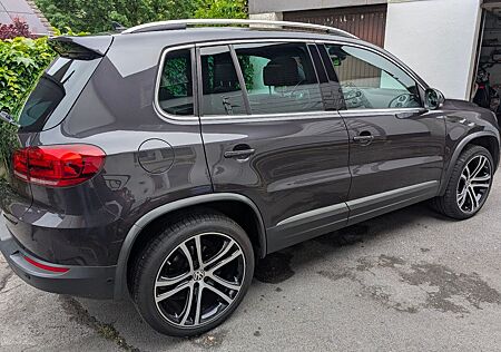 VW Tiguan Volkswagen 2.0 TDI 4Motion LOUNGE Sport &...