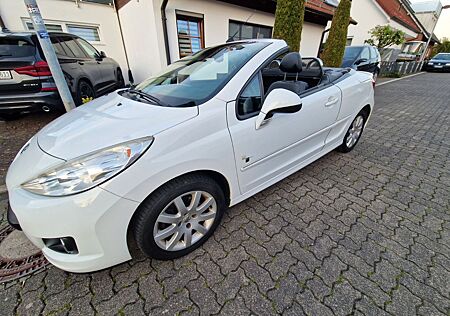 Peugeot 207 CC Black & White Edition Unfallfrei