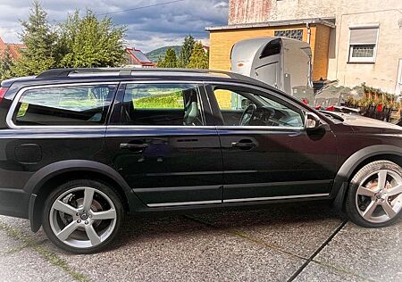Volvo XC 70 XC70 D4 AWD SummumGeartronic ° 220 PS Red. Preis