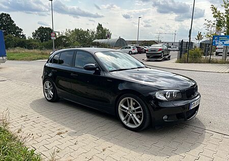 BMW 118i - TÜV neu, 8fach bereift