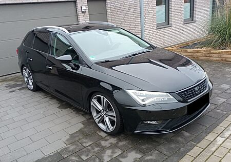 Seat Leon ST 1.6 TDI Facelift 19 Zoll Cupra Navi AHK