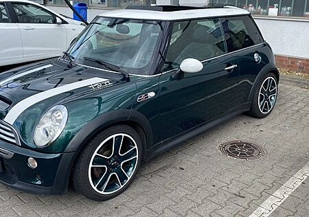 Mini Cooper S John Works 1.6 / 170PS,Led,Kli,Nav,Pano