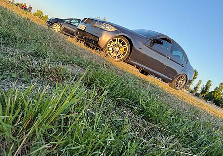 BMW 330i -
