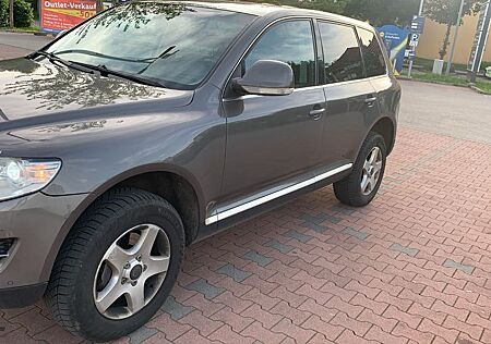 VW Touareg Volkswagen 3.0 V6 TDI Tiptronic -