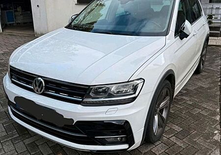 VW Tiguan Volkswagen 2.0 TDI SCR DSG R-Line BMT SOUND SOUND