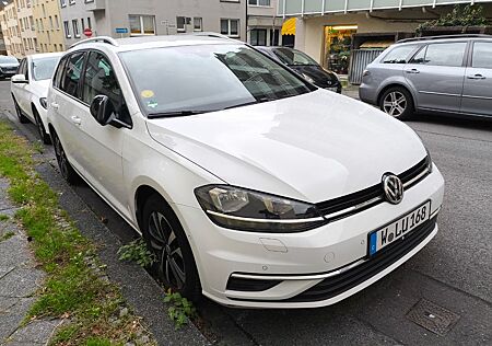 VW Golf Volkswagen 1.6 TDI IQ.DRIVE DSG Variant