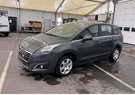 Peugeot 5008 1.2 PureTech Navi Camera Klima PDC ...