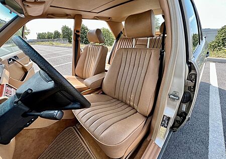 Mercedes-Benz E 300 *Automatic Air Conditioner*Leather*Oldtimer