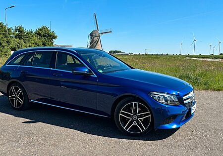 Mercedes-Benz C 220 d Avagd/AHK/Panno/Comand/8-fach Räder, TOP