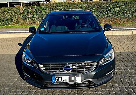 Volvo V60 D3 (2013) | Winterpaket | Navi | TÜV