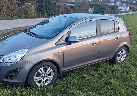 Opel Corsa D 1.4, sehr gepfl., Klima, AHK, 2. Hand