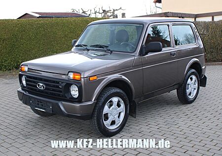 Lada Taiga Niva 1,7i 4x4 "Urban"-Legend LPG/ Sz.hzg. /2.Hd