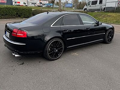 Audi A8 4.2 tiptronic quattro -