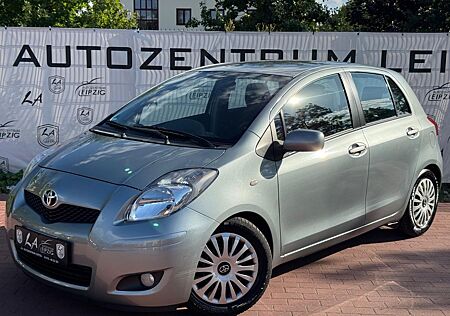 Toyota Yaris Life 1.HAND*AUTOMATIK*KLIMA*TÜV NEU*5TÜRIG